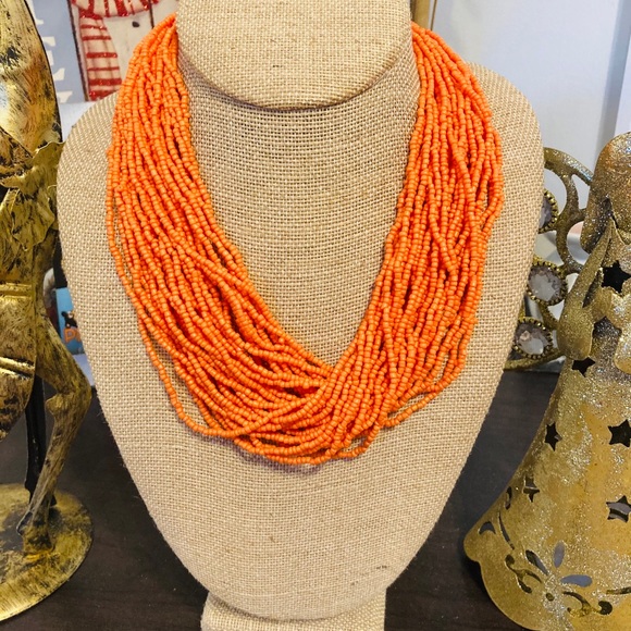 Jewelry - Festive necklace